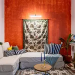 Edificio ubicado en el centro de la ciudad dentro de la ciudad amurallada Edificio Ayos